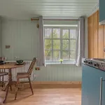 Juniper Lodge, District Shepherd Hut With Hot Tub Feriehus