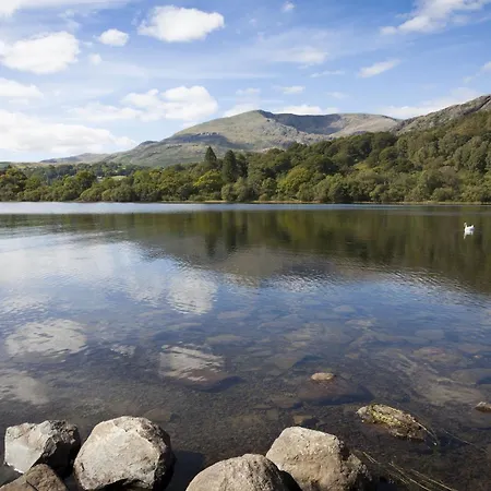 Tatil Evi Juniper Lodge, District Shepherd Hut With Hot Tub
