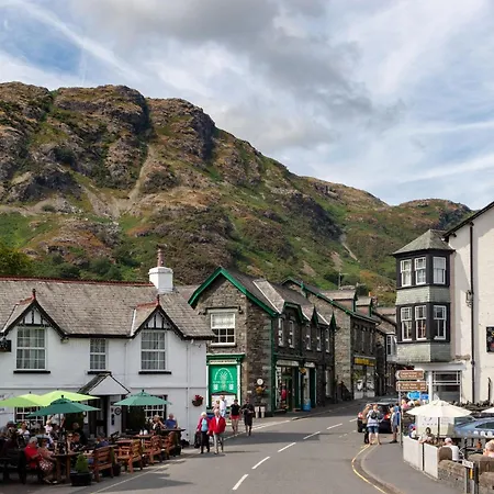 Tatil Evi Juniper Lodge, District Shepherd Hut With Hot Tub